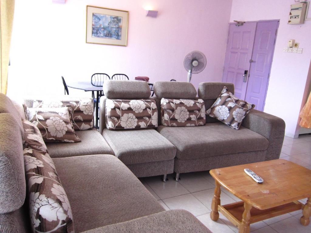 Holiday Homestay Penang At Batu Feringgi Ngoại thất bức ảnh